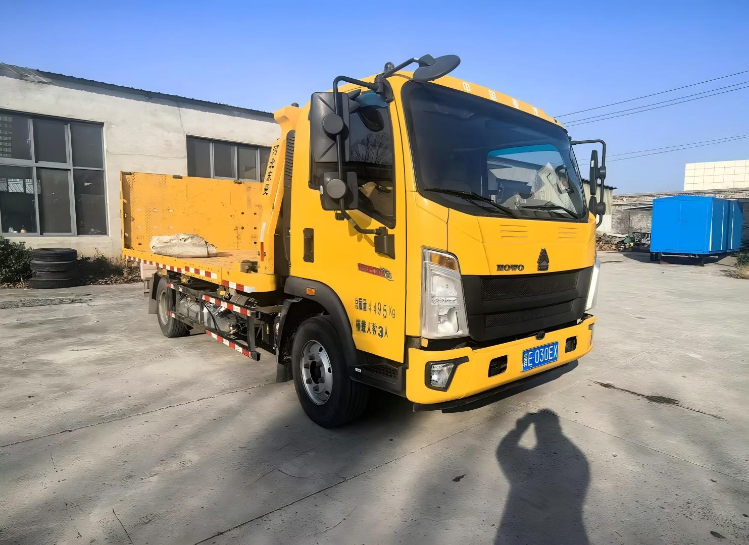 轻型载货专项作业车